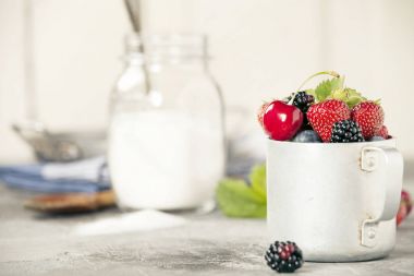 Berry reçel yapmak için malzemeler