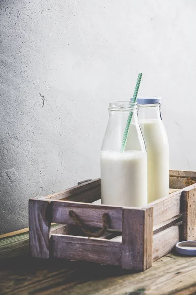 牛奶瓶 — 图库照片