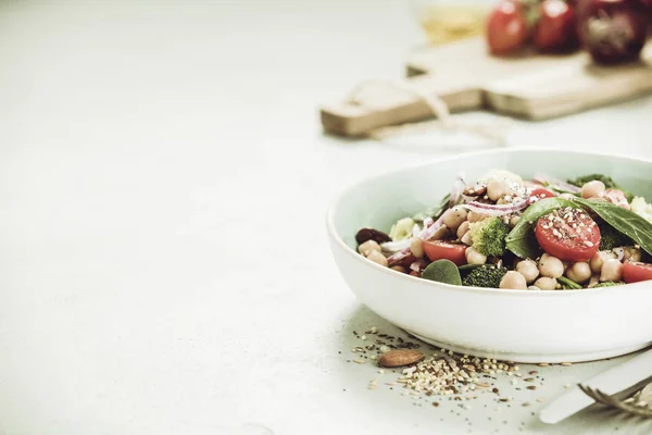 Gezond vegan energie boost salade — Stockfoto