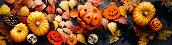 Zucche Con Decorazioni Halloween Sfondo Scuro Sopraelevata Vista Piatto Lay — Foto Stock