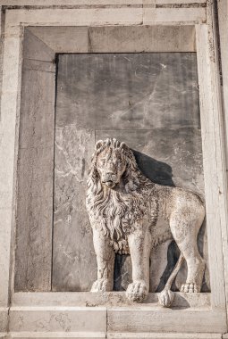 Venice, İtalya - 19 Ağustos 2016: Ünlü Venedik heykel ve heykel içinde tarihi şehir Kuzey İtalya üzerinde 19 Ağustos 2016 Venedik, İtalya.