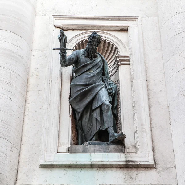 VENICE, ITÁLIA - 19 de agosto de 2016: Estátuas de Veneza famosas e esculturas na cidade histórica do norte da Itália em 19 de agosto de 2016 em Veneza, Itália . — Fotografia de Stock