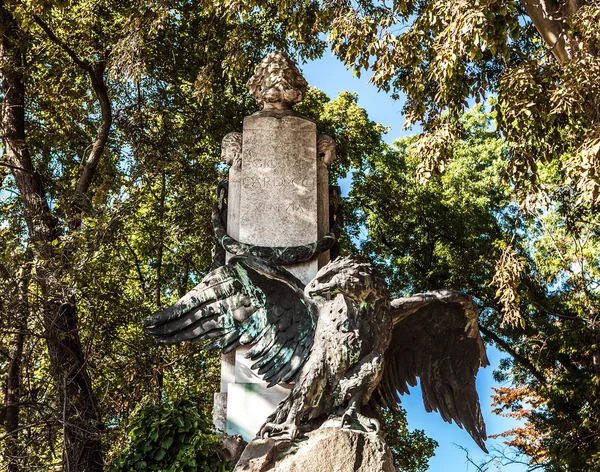 Venice, Italië - 19 augustus 2016: Beroemde Venetië standbeelden & sculpturen in de historische stad van Noord-Italië op 19 augustus 2016 in Venetië, Italië. — Stockfoto