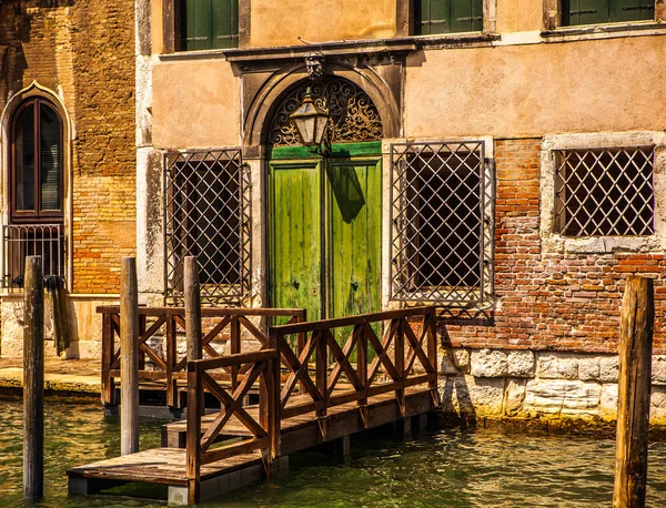 VENISE, ITALIE - 19 AOÛT 2016 : Célèbre jetée antique à Venise, Italie gros plan le 19 août 2016 à Venise, Italie . — Photo