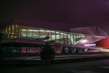 Amsterdam, Hollanda - 31 Aralık 2016: Şehir manzaraları Amsterdam gece. Şehir manzarası genel görünümlerini. 31 Aralık 2016 yılında Amsterdam - Hollanda.