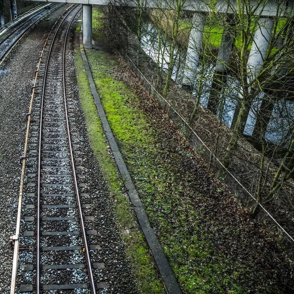 Järnvägs- eller järnvägsspår för tågtransport. — Stockfoto