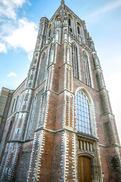 Binnenstad, Hollandia - 2016. December 26.: Általános kilátást a hagyományos holland templomban a December 26-Binnenstad, Hollandia. — Stock Fotó