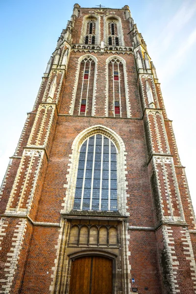 Binnenstad, Hollandia - 2016. December 26.: Általános kilátást a hagyományos holland templomban a December 26-Binnenstad, Hollandia. — Stock Fotó