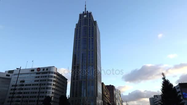 Rotterdam, Nizozemsko - 26. prosince: Slavné turisticky zajímavá moderní budovy v době soumraku. Časová prodleva. 26. prosince 2015 v Rotterdamu, Nizozemí. — Stock video