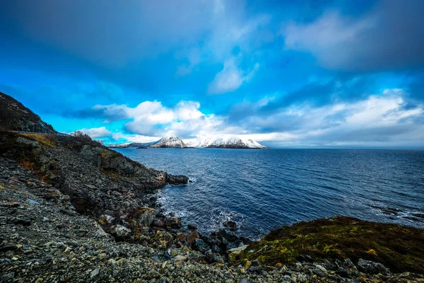 Lofoten 섬입니다. 아름 다운 노르웨이 봄 풍경. — 스톡 사진