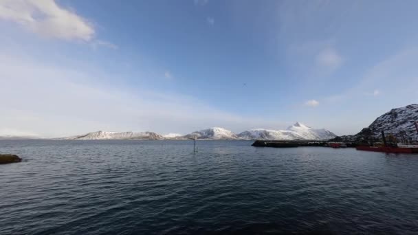 Lofoten-szigetek. Gyönyörű Norvégia tavaszi táj. HD felvétel. — Stock videók