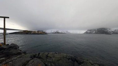 Lofoten Adaları. Güzel Norveç bahar manzara. HD ayak.