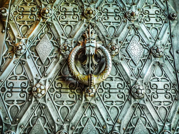 Texture of metal antic door close-up as background. — Stock Photo, Image