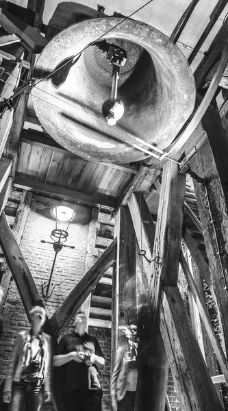 Sinos velhos na torre do sino de Westerkerk . — Fotografia de Stock
