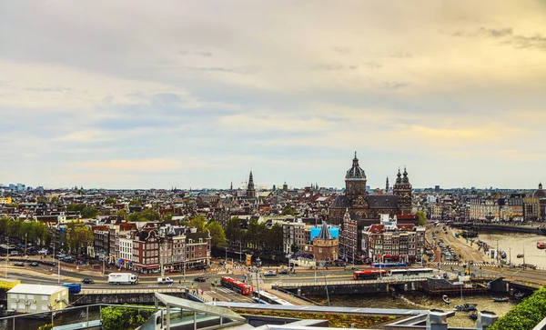 Амстердама місто зверху. Загальний вигляд з висота точки в денний час. — стокове фото