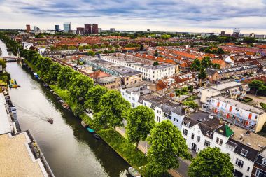 Utrecht city üstten. Yükseklik genel görünümden işaret yaz akşamları.