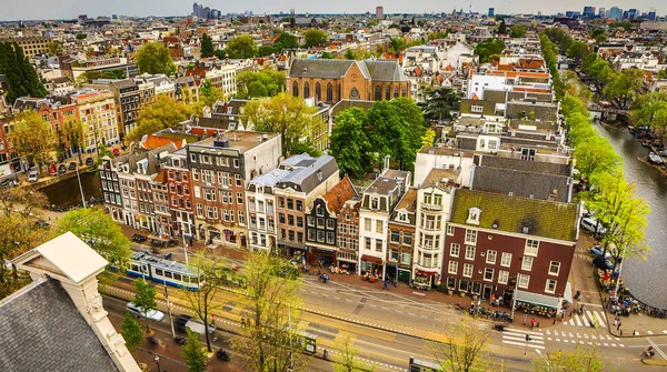Amsterdam město shora. Celkový pohled z výšky bodu v denní době. — Stock fotografie