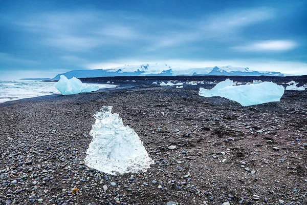 Glaciers on the beaches of Iceland. — Stock Photo, Image