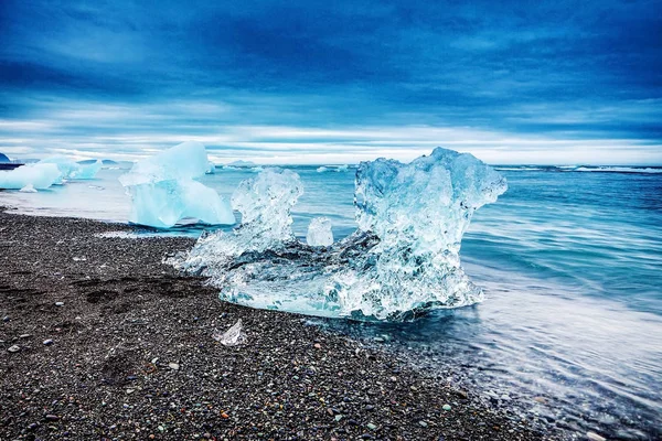 Льодовики на пляжах Ісландії. — стокове фото