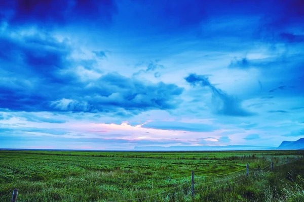 Hermoso paisaje paisajístico de naturaleza islandesa . — Foto de Stock