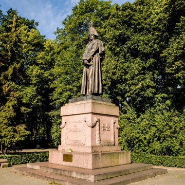 Riga, Letonya - 27 Ağustos 2017: Riga şehrinin ünlü eski heykel. Riga, Letonya - 27 Ağustos.