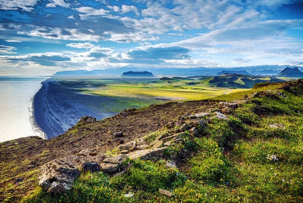 Picturesque beaches of amazing Iceland. — Stock Photo, Image