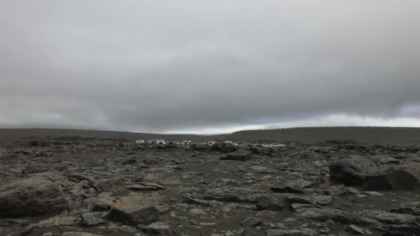 Voyageurs Contre Paysage Pittoresque Islandais Vidéo — Video