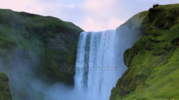 Живописный Пейзаж Горного Водопада Традиционная Природа Исландии Кадры — стоковое видео