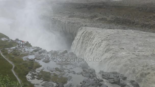 Живописный Пейзаж Горного Водопада Традиционная Природа Исландии Slow Motion Footage — стоковое видео