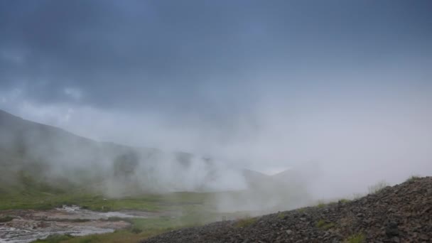 Icelandic Geyser Vapors Picturesque Nature Slow Motion Footage — Stock Video