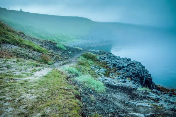 Скалистый Берег Исландского Залива Утреннее Время — стоковое фото