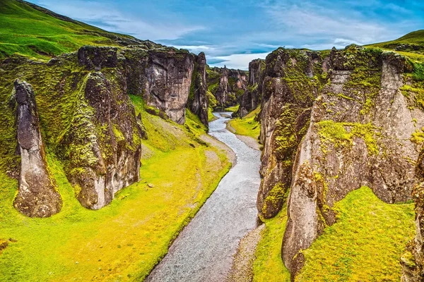 Pintoresco Paisaje Río Montaña Con Naturaleza Tradicional Islandia — Foto de Stock