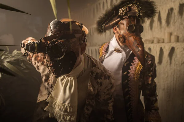 Aktörer Steam Punk Masker Och Antika Kostymer Inomhus — Stockfoto