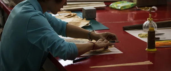 Peking Čína Června 2019 Tradiční Čínská Kniha Kaligrafie Restaurátorská Laboratoř — Stock fotografie