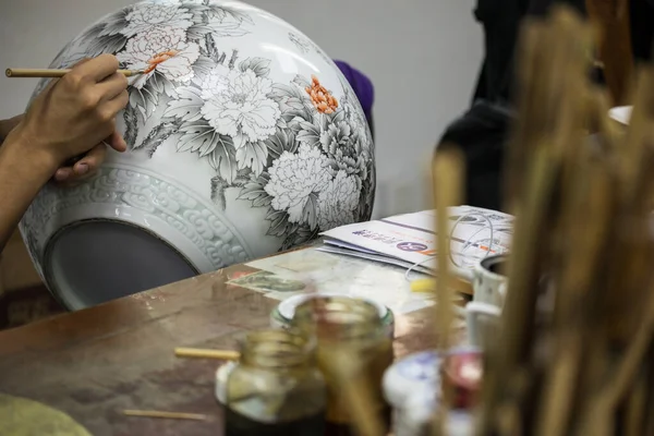 Beijing China June Chinese Craftsman Paints Large Porcelain Vase Traditional — 스톡 사진