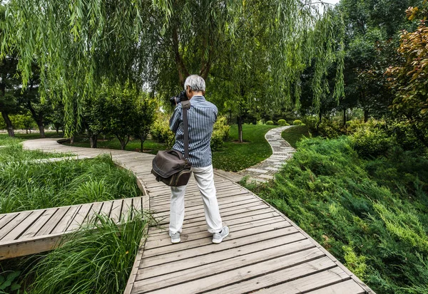 Beijing China June 2019 Chinese People Resting City Park — Stock Photo, Image