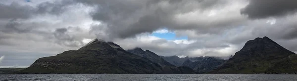 Prachtig Landschap Van Schotland Natuur Uitzicht Misty Eiland — Stockfoto