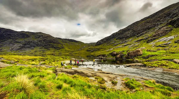 Skócia Egyesült Királyság 2019 Május Utazók Gyönyörű Skót Természet Ellen — Stock Fotó