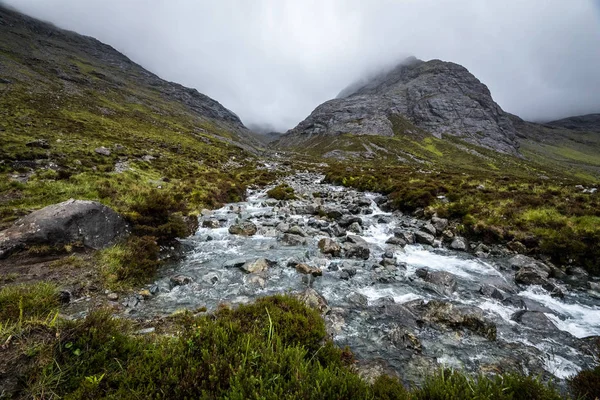 Paisagem Pitoresca Rio Montanha Com Natureza Tradicional Escócia — Fotografia de Stock