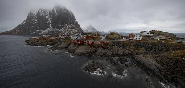 Traditioneel landschap van de Noorse natuur. — Stockfoto