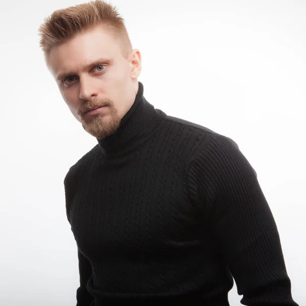 Handsome young elegant man studio portrait. — Stock Photo, Image