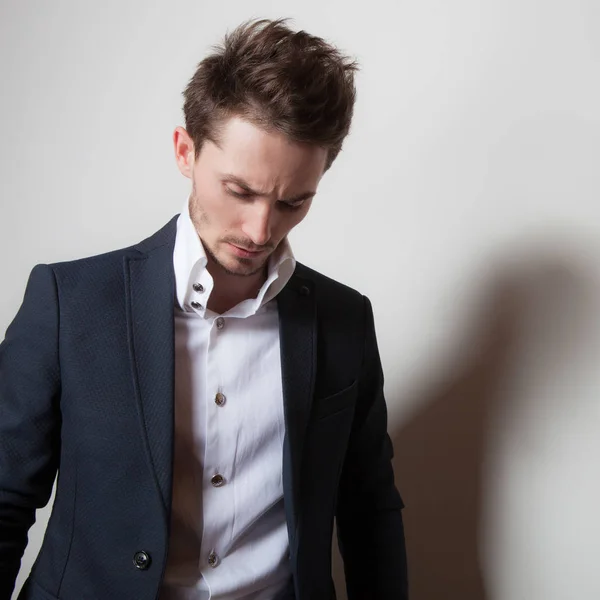 Handsome young elegant man studio portrait. — Stock Photo, Image