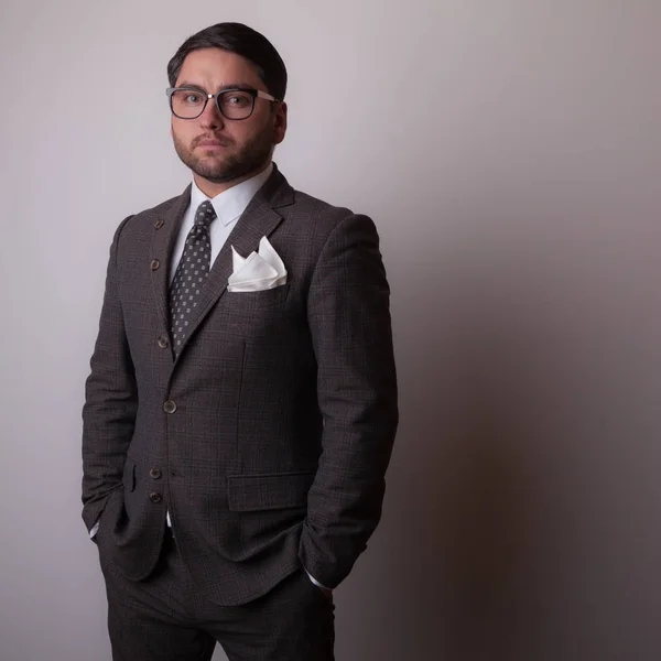 Handsome young elegant man studio portrait. — Stock Photo, Image