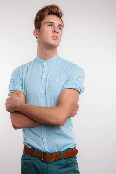 Bonito jovem elegante homem estúdio retrato . — Fotografia de Stock