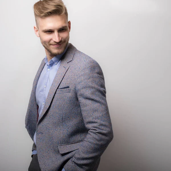 Handsome young elegant man studio portrait. — Stock Photo, Image