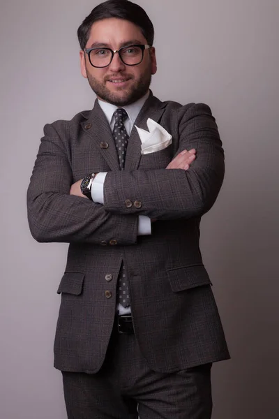 Guapo joven elegante hombre estudio retrato . —  Fotos de Stock