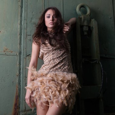 Güzel bir genç kızın portresi.