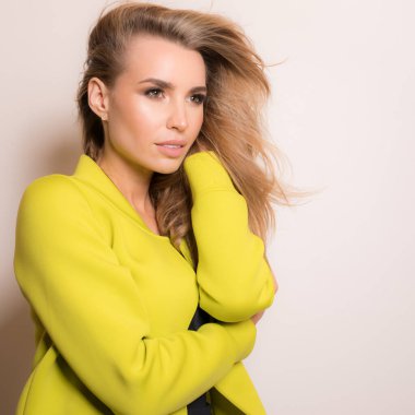 mooi meisje studio portret.