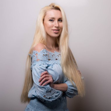 mooi meisje studio portret.