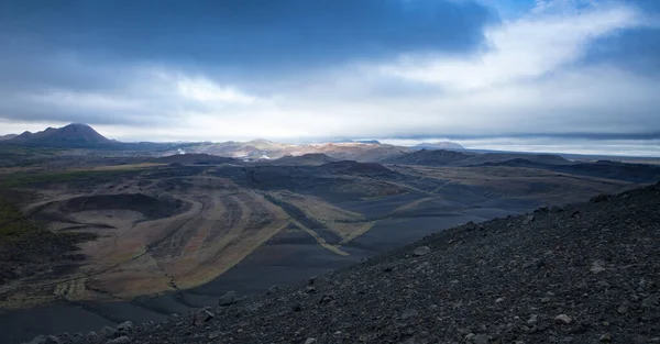 Krásná malebná divoká krajina islandské přírody. — Stock fotografie